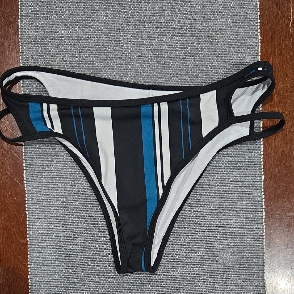 Cupshe Black and Blue Striped Bikini Bottom